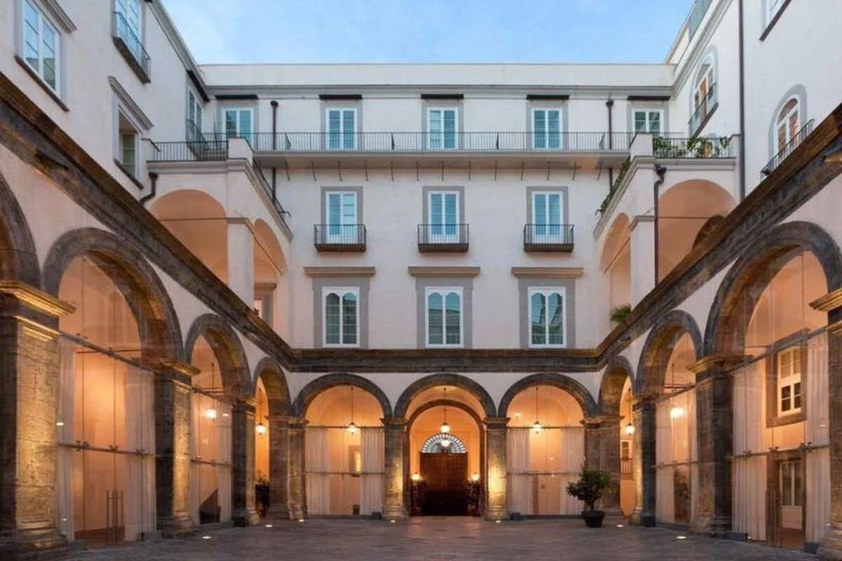 palazzo caracciolo 1